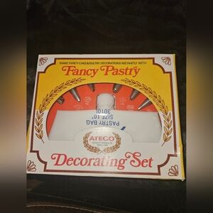 Vintage Ateco FANCY PASTRY DECORATING SET 334c 6 Piping Tips & Bag